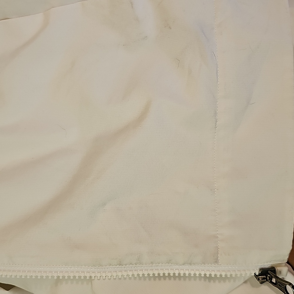 400. Lululemon Athletica Lightweight Jacket - Picture 11 of 11